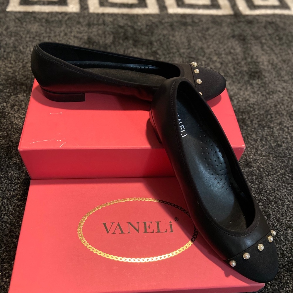 VANELI PEARL STUD TOE FLAT